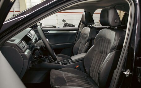 Skoda Superb III рестайлинг, 2018 год, 1 835 000 рублей, 11 фотография