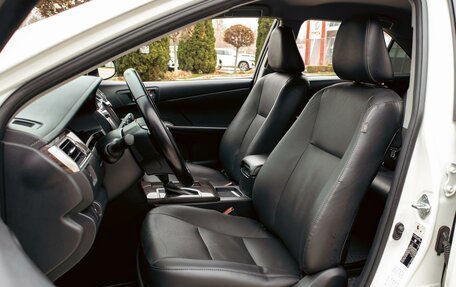 Toyota Camry, 2018 год, 2 255 000 рублей, 11 фотография