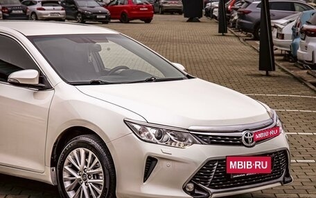 Toyota Camry, 2018 год, 2 255 000 рублей, 8 фотография