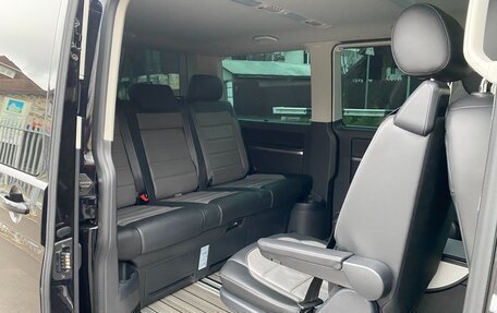 Volkswagen Multivan T6 рестайлинг, 2020 год, 7 100 000 рублей, 8 фотография