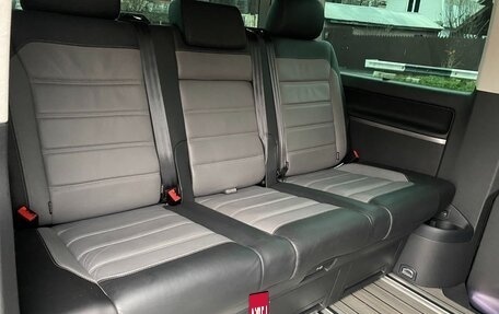 Volkswagen Multivan T6 рестайлинг, 2020 год, 7 100 000 рублей, 9 фотография