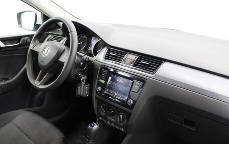 Skoda Rapid I, 2018 год, 1 420 000 рублей, 7 фотография
