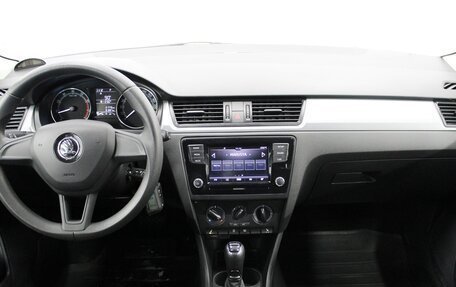 Skoda Rapid I, 2018 год, 1 420 000 рублей, 9 фотография