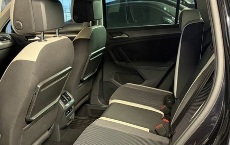 Volkswagen Tiguan II, 2019 год, 2 650 000 рублей, 23 фотография