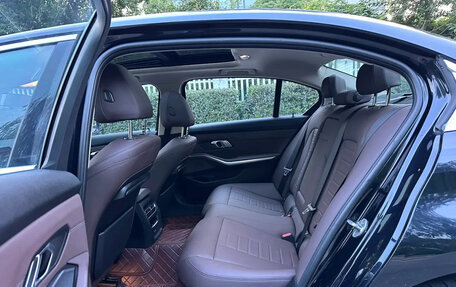 BMW 3 серия, 2022 год, 2 420 018 рублей, 13 фотография