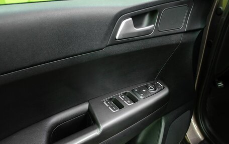 KIA Sportage IV рестайлинг, 2020 год, 2 650 000 рублей, 22 фотография