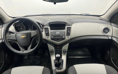 Chevrolet Cruze II, 2012 год, 749 900 рублей, 8 фотография