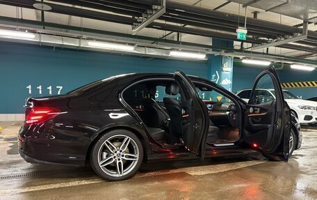 Mercedes-Benz E-Класс, 2019 год, 5 250 000 рублей, 1 фотография