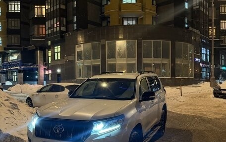 Toyota Land Cruiser Prado 150 рестайлинг 2, 2021 год, 6 500 000 рублей, 1 фотография