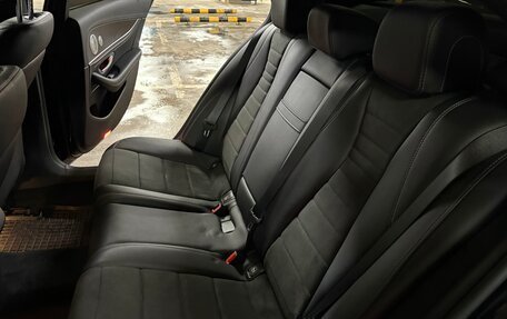 Mercedes-Benz E-Класс, 2019 год, 5 250 000 рублей, 4 фотография