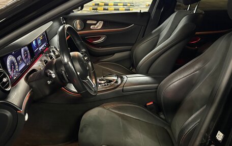 Mercedes-Benz E-Класс, 2019 год, 5 250 000 рублей, 8 фотография