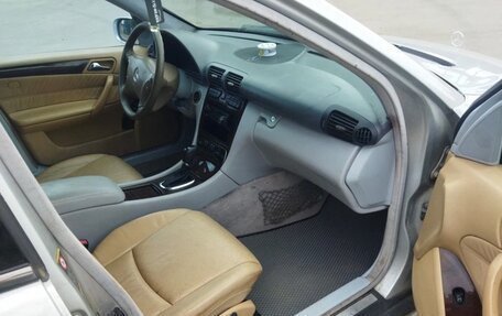 Mercedes-Benz C-Класс, 2003 год, 300 000 рублей, 2 фотография