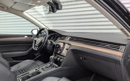 Volkswagen Passat B8 рестайлинг, 2018 год, 2 925 000 рублей, 13 фотография