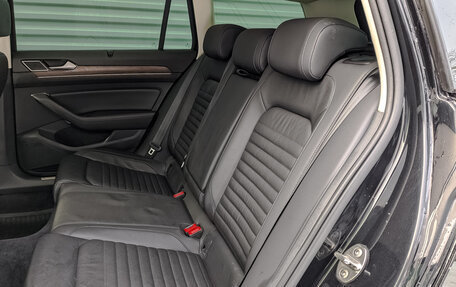 Volkswagen Passat B8 рестайлинг, 2018 год, 2 925 000 рублей, 18 фотография