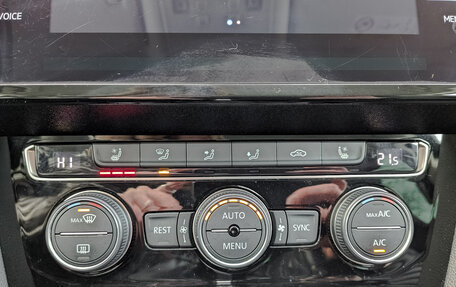 Volkswagen Passat B8 рестайлинг, 2018 год, 2 925 000 рублей, 21 фотография