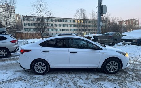 Hyundai Solaris II рестайлинг, 2019 год, 1 400 000 рублей, 4 фотография