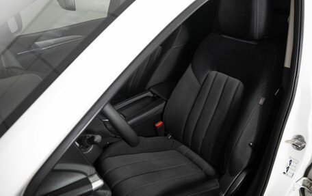 Mazda 6, 2019 год, 2 060 000 рублей, 6 фотография