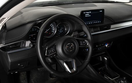 Mazda 6, 2019 год, 2 060 000 рублей, 5 фотография