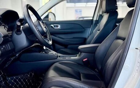 Honda Vezel, 2023 год, 2 300 000 рублей, 11 фотография