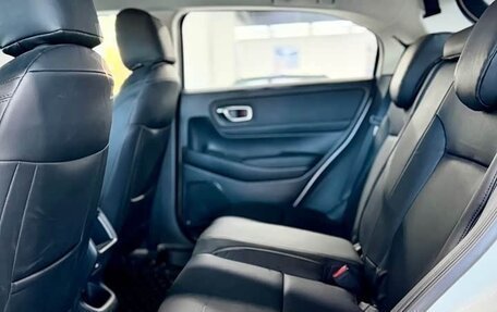 Honda Vezel, 2023 год, 2 300 000 рублей, 15 фотография