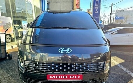 Hyundai Staria, 2024 год, 4 100 013 рублей, 2 фотография