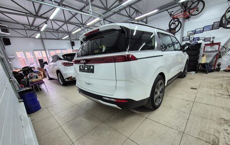 KIA Carnival, 2023 год, 6 100 000 рублей, 2 фотография