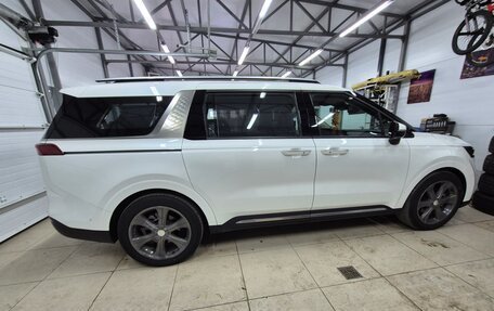 KIA Carnival, 2023 год, 6 100 000 рублей, 3 фотография