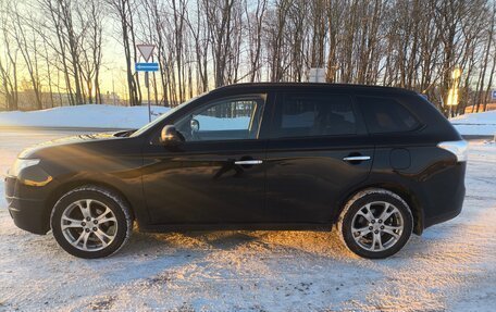 Mitsubishi Outlander III рестайлинг 3, 2013 год, 1 400 000 рублей, 3 фотография