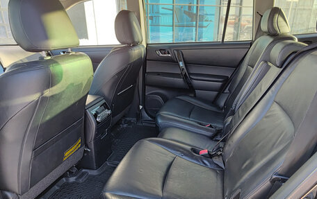 Toyota Highlander III, 2011 год, 2 490 000 рублей, 12 фотография