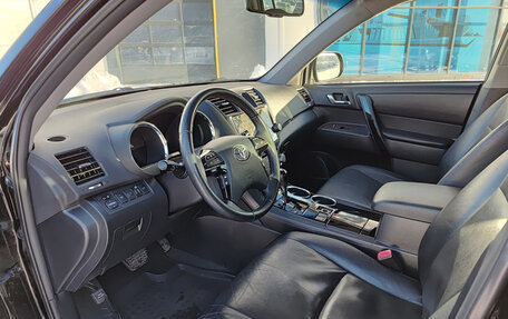 Toyota Highlander III, 2011 год, 2 490 000 рублей, 16 фотография