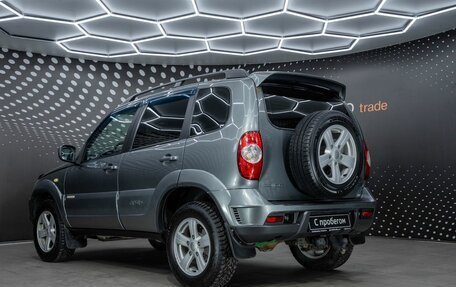 Chevrolet Niva I рестайлинг, 2017 год, 674 000 рублей, 5 фотография