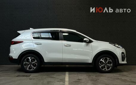 KIA Sportage IV рестайлинг, 2020 год, 2 355 000 рублей, 4 фотография