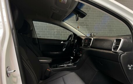 KIA Sportage IV рестайлинг, 2020 год, 2 355 000 рублей, 9 фотография