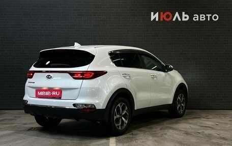 KIA Sportage IV рестайлинг, 2020 год, 2 355 000 рублей, 5 фотография