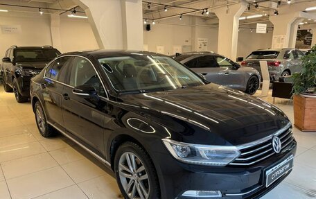 Volkswagen Passat B8 рестайлинг, 2017 год, 1 625 000 рублей, 3 фотография