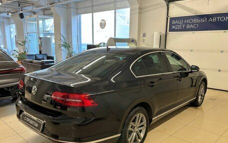 Volkswagen Passat B8 рестайлинг, 2017 год, 1 625 000 рублей, 7 фотография