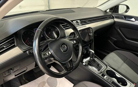 Volkswagen Passat B8 рестайлинг, 2017 год, 1 625 000 рублей, 9 фотография