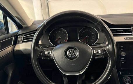 Volkswagen Passat B8 рестайлинг, 2017 год, 1 625 000 рублей, 13 фотография
