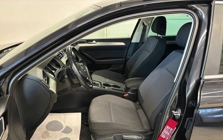 Volkswagen Passat B8 рестайлинг, 2017 год, 1 625 000 рублей, 8 фотография