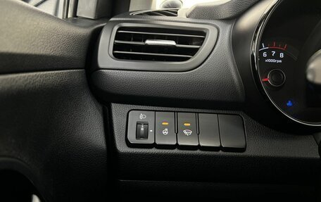 KIA Rio III рестайлинг, 2015 год, 980 000 рублей, 20 фотография