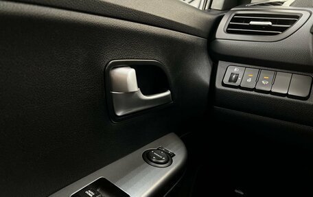 KIA Rio III рестайлинг, 2015 год, 980 000 рублей, 24 фотография