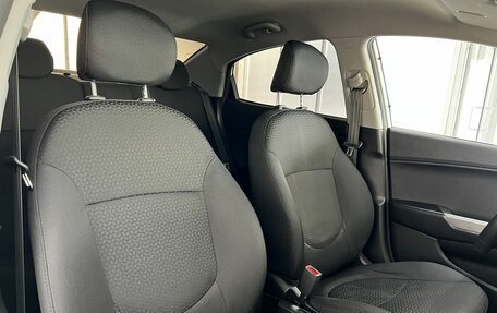 KIA Rio III рестайлинг, 2015 год, 980 000 рублей, 29 фотография