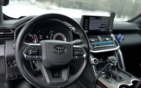 Toyota Land Cruiser, 2023 год, 21 000 000 рублей, 7 фотография