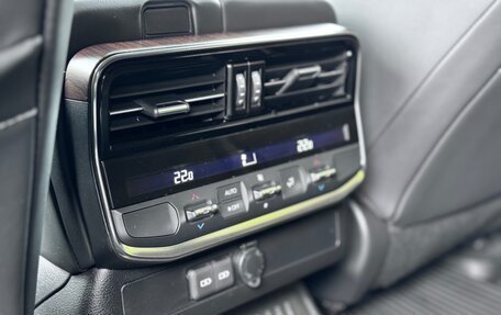 Toyota Land Cruiser, 2023 год, 21 000 000 рублей, 8 фотография