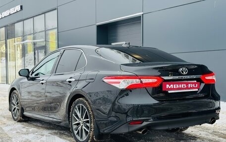 Toyota Camry, 2022 год, 3 699 000 рублей, 4 фотография