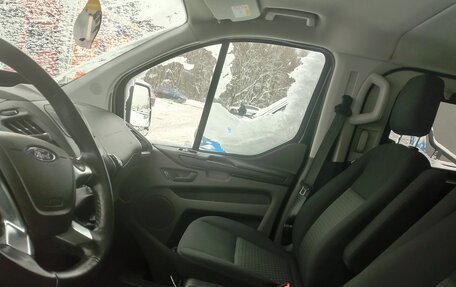 Ford Tourneo Custom I рестайлинг, 2018 год, 3 350 000 рублей, 5 фотография