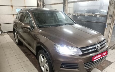Volkswagen Touareg III, 2012 год, 1 850 000 рублей, 2 фотография
