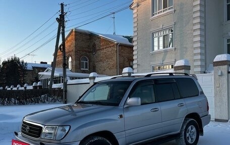 Toyota Land Cruiser 100 рестайлинг 2, 2001 год, 1 620 000 рублей, 6 фотография