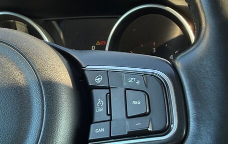 Jaguar F-Pace, 2016 год, 1 895 000 рублей, 20 фотография