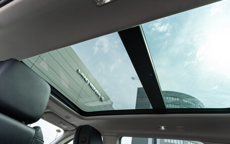 Land Rover Range Rover Evoque II, 2025 год, 7 995 000 рублей, 12 фотография